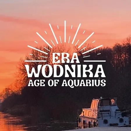 River Yacht Age Of Aquarius