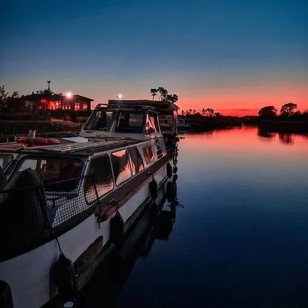 River Yacht Age Of Aquarius